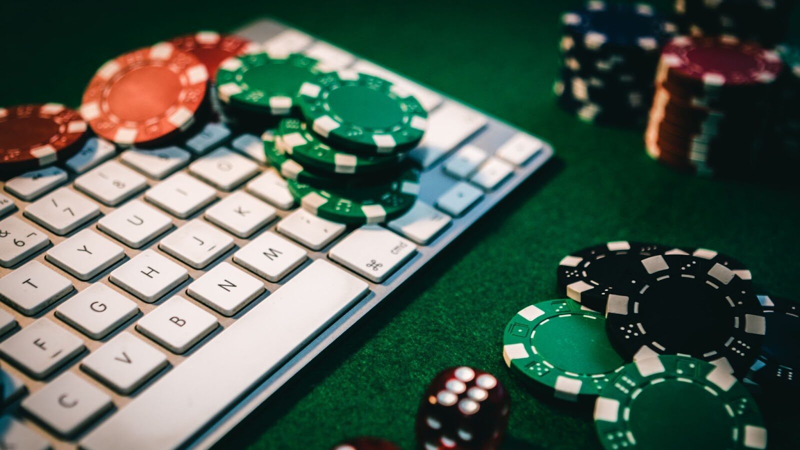 how to play online baccarat