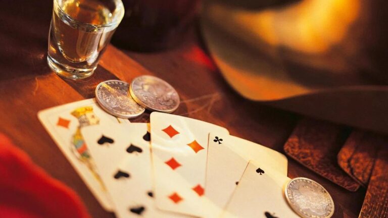 파이고우 포커(Pai Gow Poker): 하우스 웨이 규칙과 족보 완벽 가이드