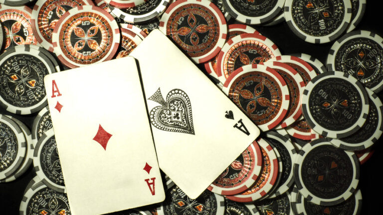 포커 확률(Poker Odds): 족보별 출현 빈도와 승률 통계 완벽 가이드