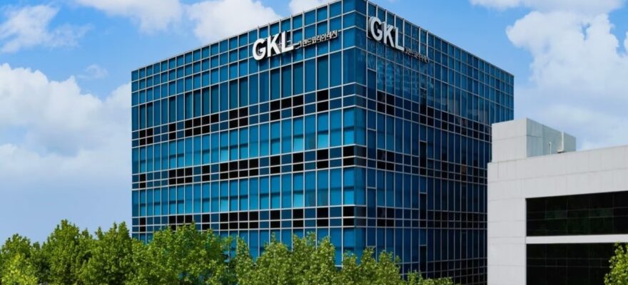 잇단 논란에 흔들리는 윤두현 GKL 대표