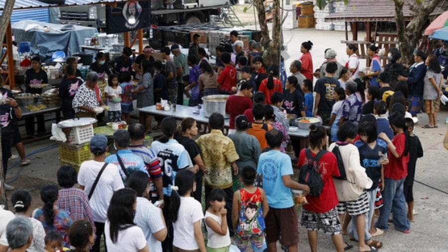 양국 모두 쉽게 양보할 기미를 보이지 않아 전면전 확대 가능성도