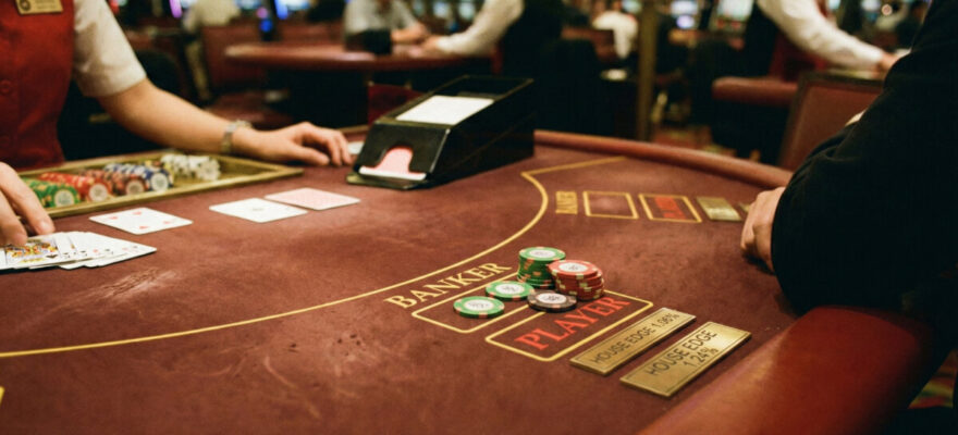 바카라 승률(Baccarat Odds): 뱅커와 플레이어의 확률적 차이와 통계 정의