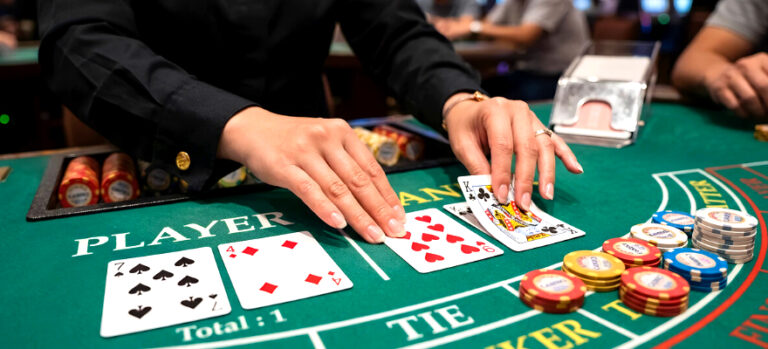 미니 바카라(Mini Baccarat): 일반 바카라와의 차이점 및 게임 규칙 분석