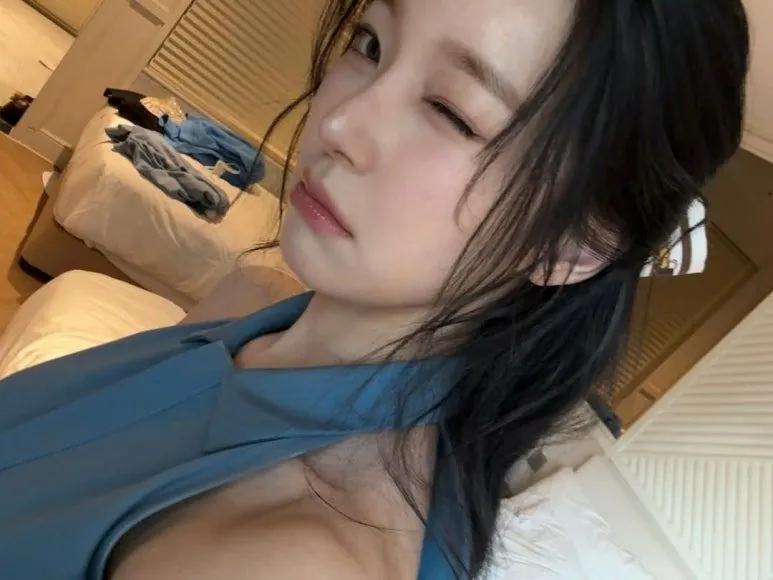 프로미스나인 백지헌 팝업 방문