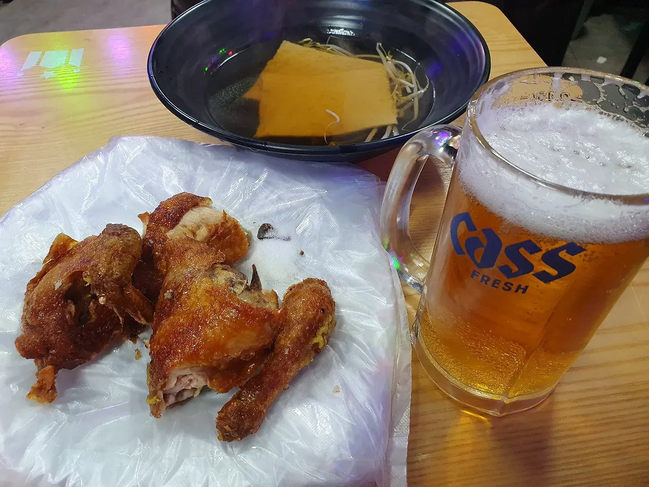 탑골공원 치킨반마리+생맥 6천원