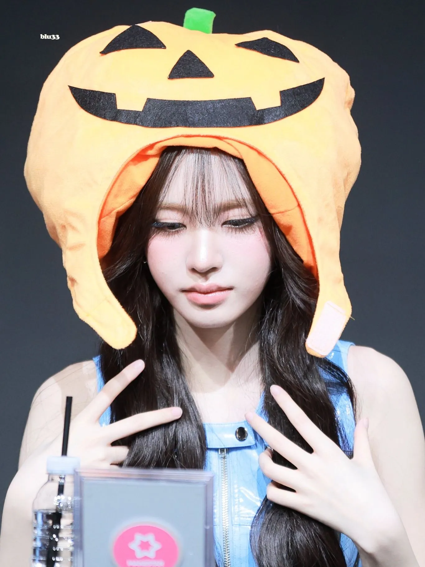 IVE 리즈 고양이 귀 머리띠 하고 팬싸 왔네