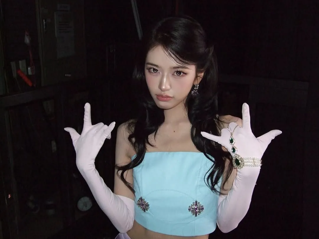 아이브 안유진 가을 레이 포토 모음