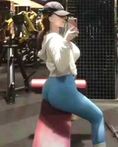 인스타 여신 실물 대참사.jpg
