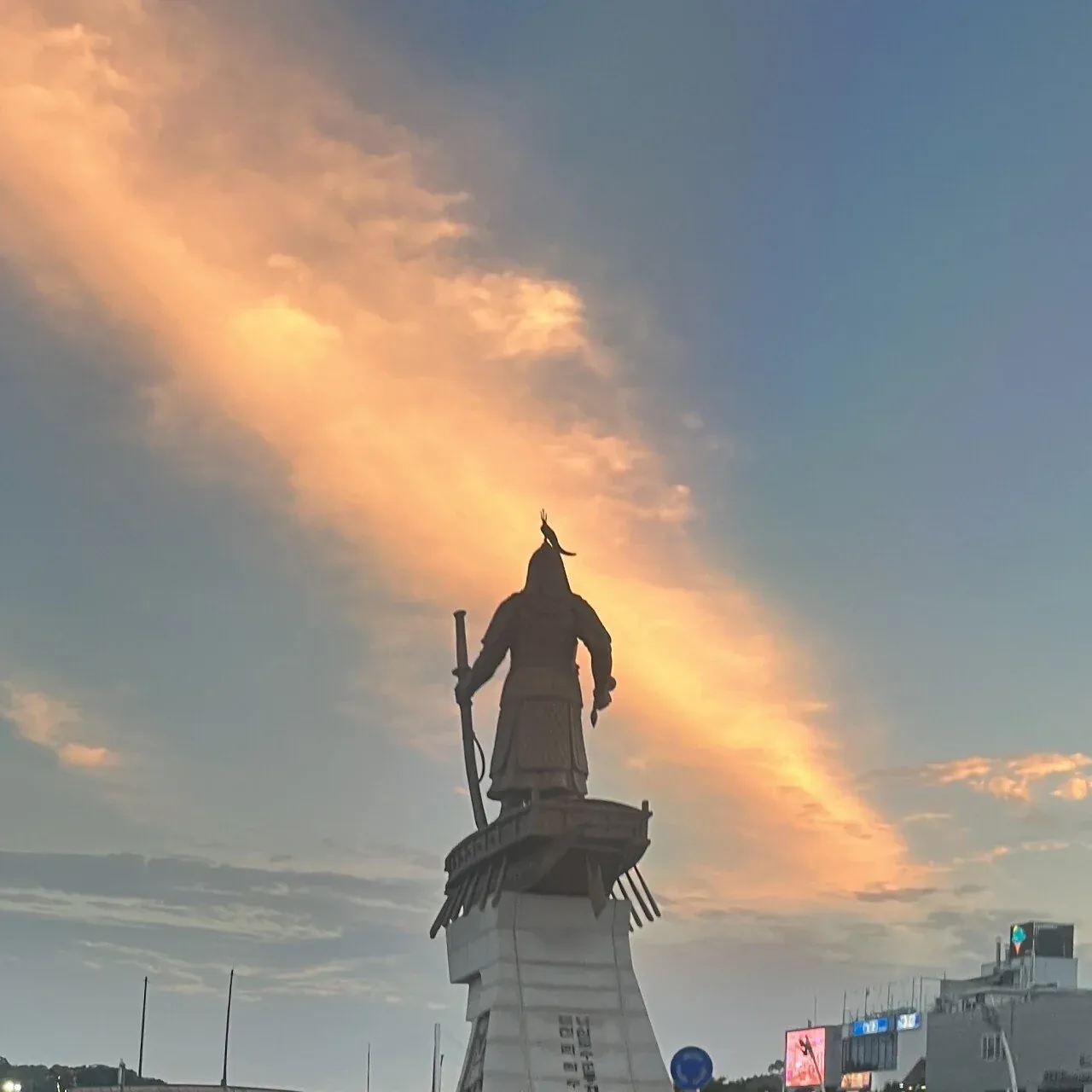 하늘 갈랐다고... 검성 이순신