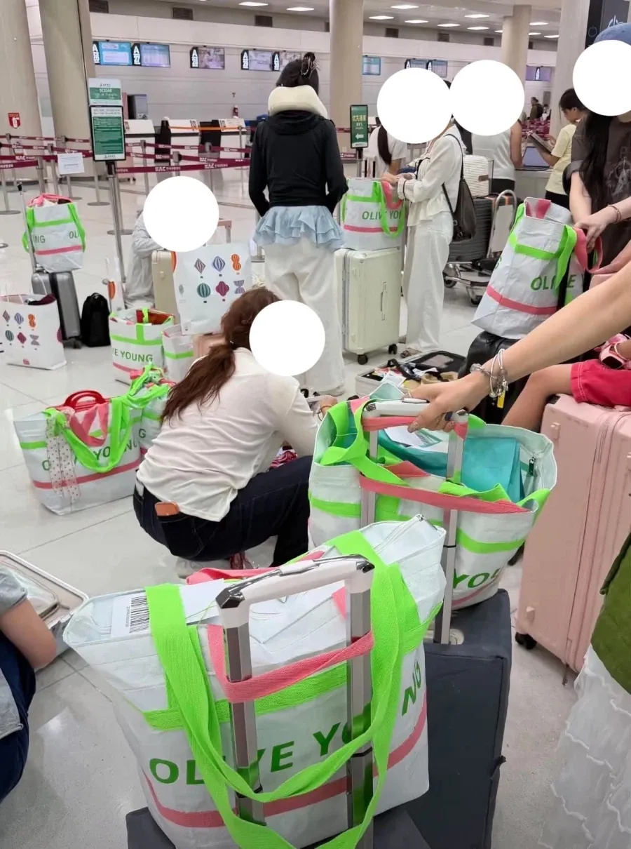 올리브영 인기 체감 짤.jpg 공항 접수했네