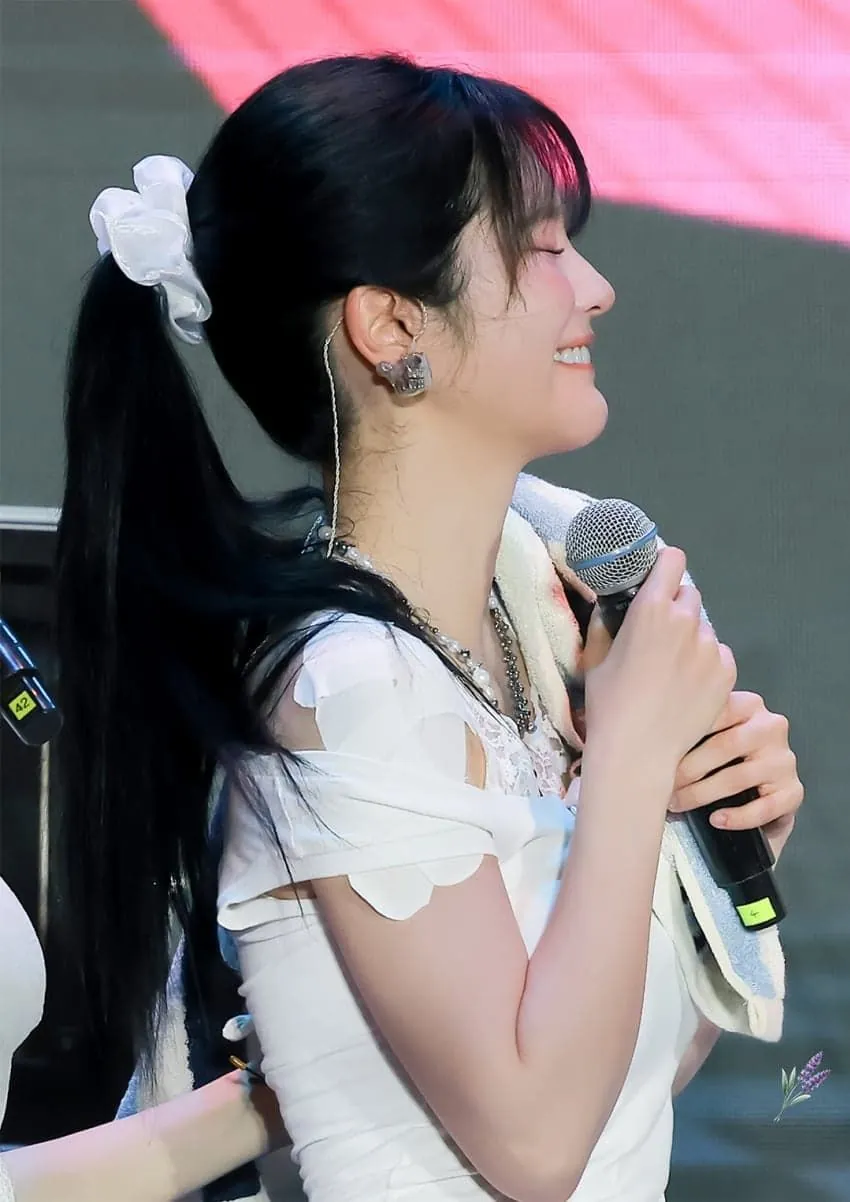 QWER 쵸단 드럼 앞 무대 직캠 컷