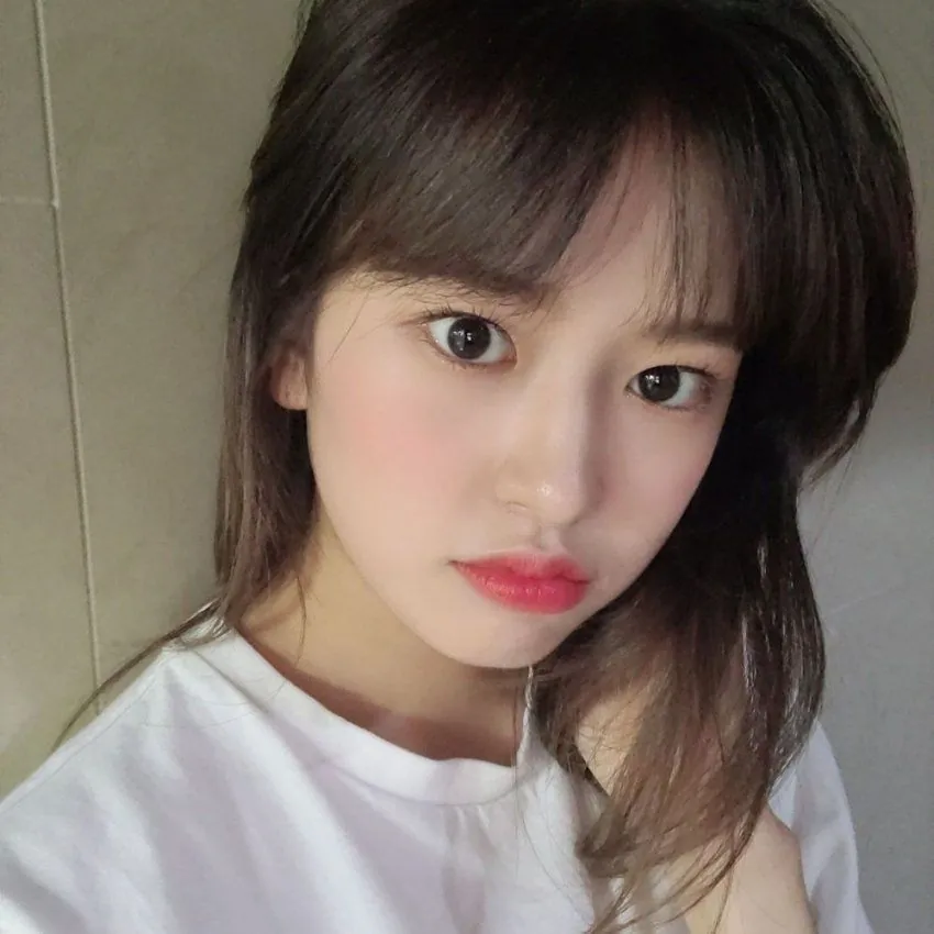 아이즈원 안유진 집에서 찍은 셀카